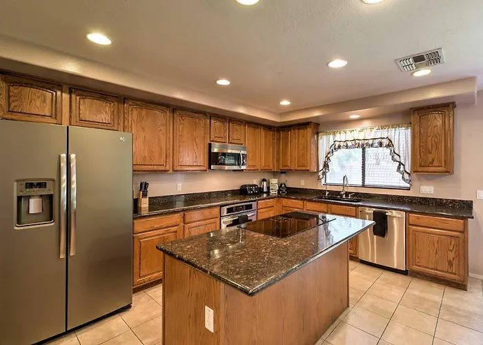 Spacious W/ Heated Pool In Litchfield Park! Litchfield Park