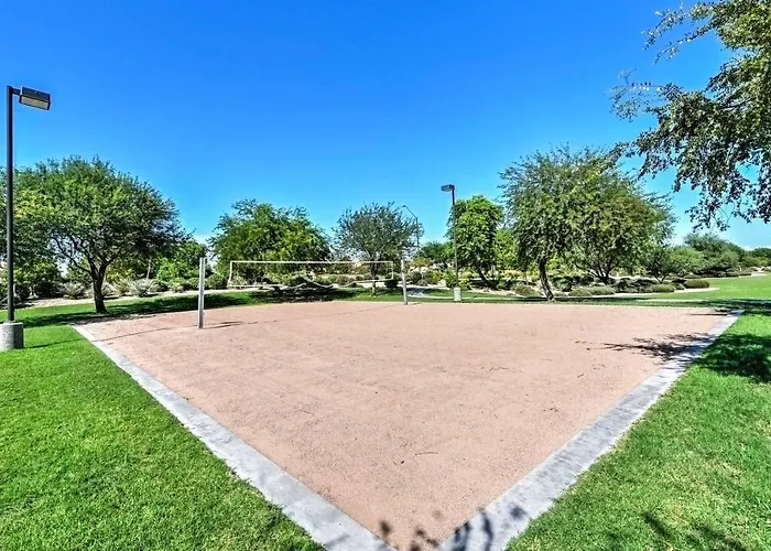 Spacious W/ Heated Pool In Litchfield Park! Holiday home