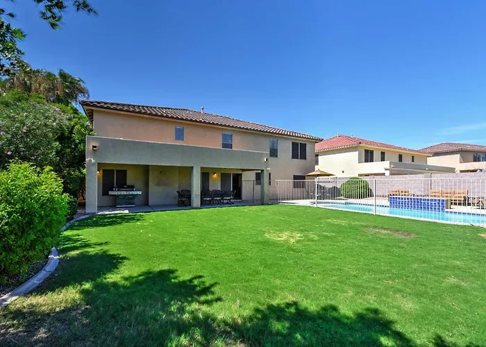 Holiday home Spacious W/ Heated Pool In Litchfield Park! Litchfield Park
